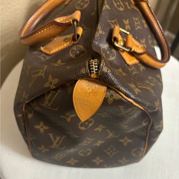 AUTHENTIC GENTLY USED LOUIS VUITTON SPEEDY 30 - Picture 8 of 12